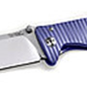Нож LionSteel серии SR2 mini лезвие 78 мм, рукоять - титан, цвет фиолетовый, в деревянной коробке фотография