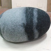 Пуф “Камень“ из мериносовой шерсти фотография