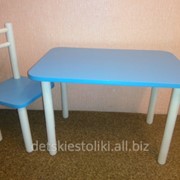 Детский столик голубого цвета с одним стульчиком