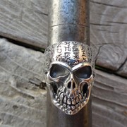 Серебряное кольцо “Pank Skull“ от WickerRing фото