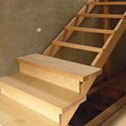 Изготовление лестниц из дерева фото