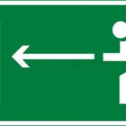 Эвакуационный знак, код E 04 Направление к эвакуационному выходу налево