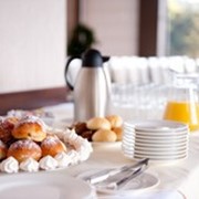 Организация и проведение деловых завтраков фото