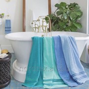 Набор махровых полотенец "Aquarelle". Яркий дизайн.