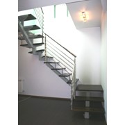 Лестница комбинированная (металл+массив дуба) фото