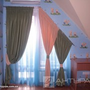 Штора для детской комнаты до пола в розово-коричневых тонах фото