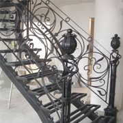 Лестницы с коваными елементами фото