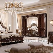 Спальня Афина (180 см) с банкеткой (с 6-ти дверным шкафом, орех) фото