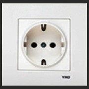 Розетка с/заземл. со шторками Viko Karre белый фото