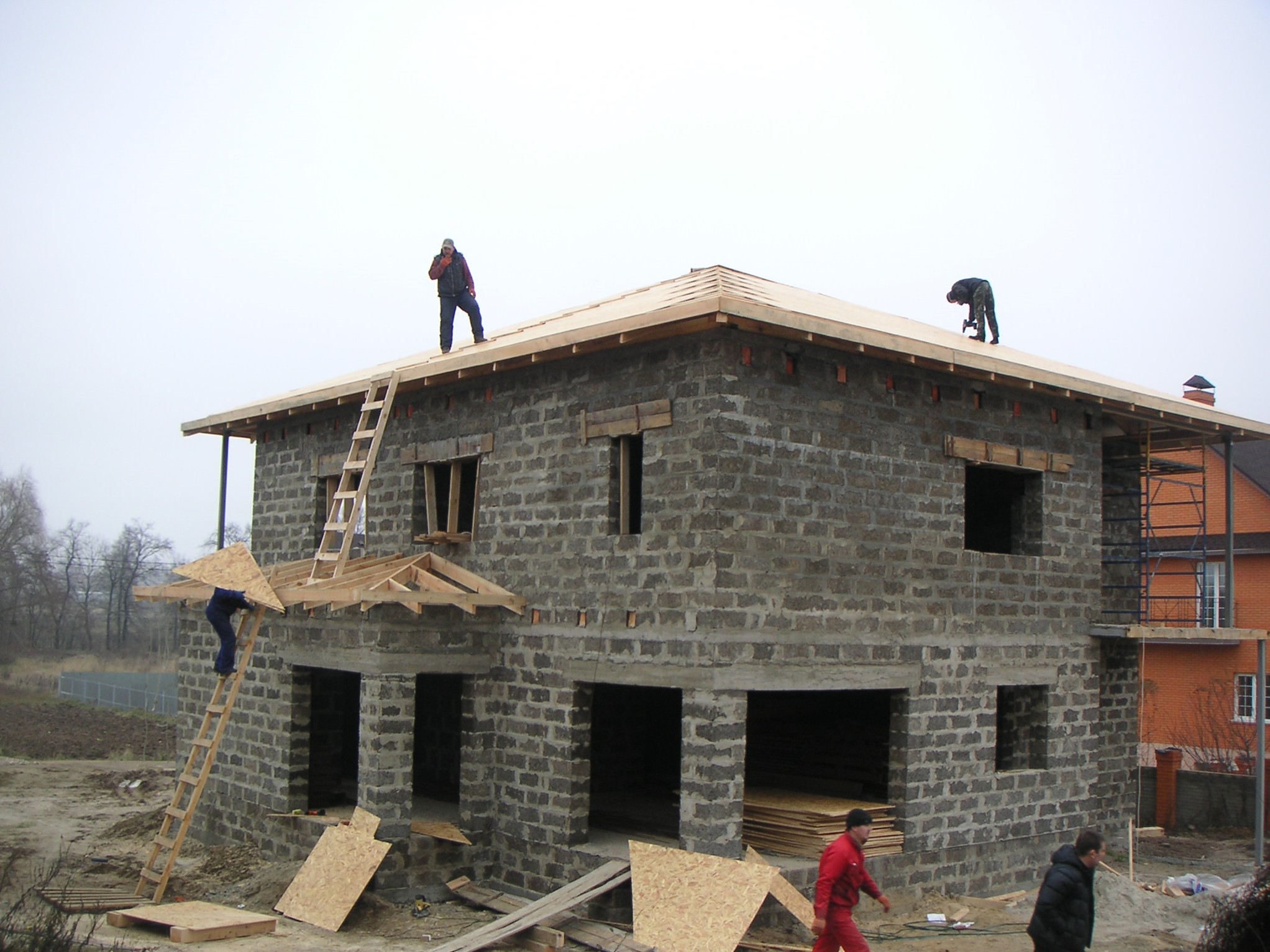 Все виды строительных работ от фундамента до кровли