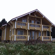 Загородный дом с рубленного бревна фото