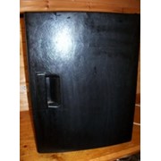 Бар-холодильник термоэлектрический чёрный закрытый фото