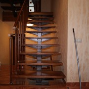 Лестницы Мы специализируемся на проектировании, изготовлении и монтаже лестниц любой сложности из дерева, металла в различных сочетаниях фотография