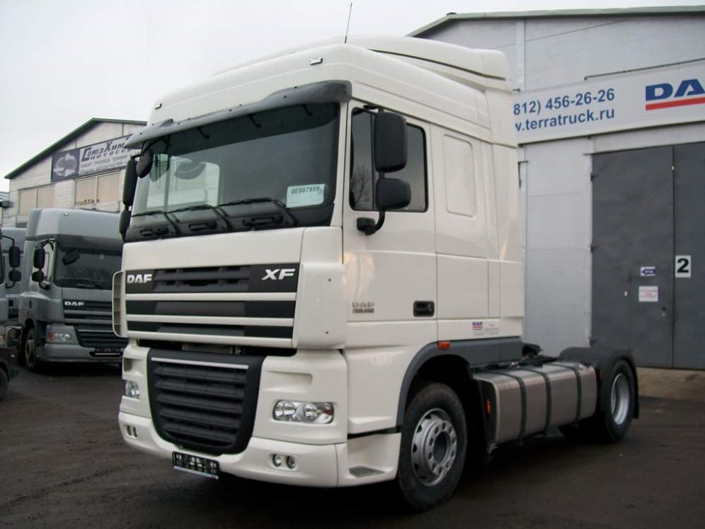 Daf space cab. Daf ft xf 105. daf ft xf 105.410 свес. даф 105 410 2013. тягач daf far хf105.410, прицеп wielton.