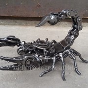 Скульптура из металлолома “скорпион“ фото