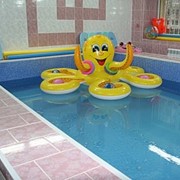 Услуги детских плавательных бассейнов фото