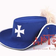 Синяя шляпа с пером “Д'Артаньян“ фото