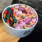 Цветочные и конфетные букеты в Астане фото