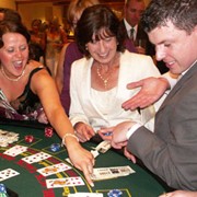 Выездное фан-казино. Аренда столов казино для организации зоны фан-казино на празднике, корпоративе, юбилее, свадьбе.