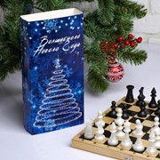 Шахматы подарочные “Новогодние“ доска дерево 29х29 см, фигуры пластик фотография