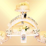 Свадебный торт “Мостик влюбленных“ фото