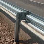   дорожные ограждения металлические барьерного тип фото