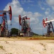 Освоение и бурение нефтяных скважин передвижными установками. фото