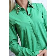 Рубашка шипы зеленая фото