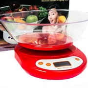 Компактные электронные весы со съемной пластиковой чашей кухонные красные