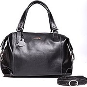 Черная женская кожаная сумка фотография