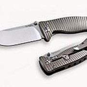 Нож LionSteel серии SR-1 лезвие 94 мм, рукоять - титан, цвет серый, в деревянной коробке фото