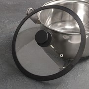 Крышка для сковороды и кастрюли Доляна стеклянная с силиконовым ободком и ручкой, d=26 см, цвет чёрный фото