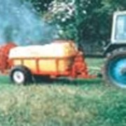 Опрыскиватель прицепной вентиляторный модель ОПВ-2000 для химической защиты садов, виноградников, хмельников, ягодников от вредителей и болезней, агрегатируется с тракторами МТЗ 80/82, Т-70В, Емкости – полиэтилен, нержавеющая и малоуглеродистая сталь