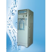 Автомат для продажи чистой питьевой воды. фото