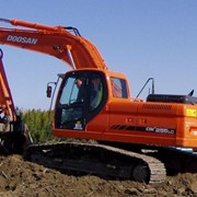 Аренда экскаватора гусеничного Doosan S255 фото