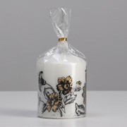 Свеча - цилиндр “Пионы“, 7х9 см, белый матовый металлик фото