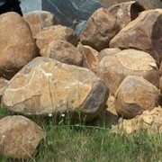 Камень габбро декоративный, валун фото