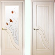 Дверь из бруса Новый стиль Амата ясень фотография