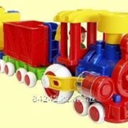 Автотранспортная игрушка Паровозик Ромашка с 2 вагонами Форма фотография