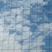 Высотный клининг: мытье окон и фасадов фотография