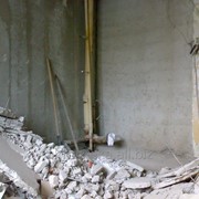 Демонтаж бетона,сантехкабин,стен,перегородок фото