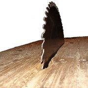 Распиловка еловых лесоматериалов фото