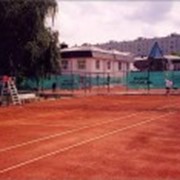 Корт теннисный грунтовый фотография