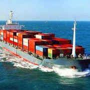 Морские контейнерные перевозки грузов фотография