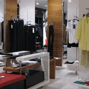 Торговое оборудование для магазинов одежды, прилавки из алюминиевого профиля фото