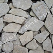 Камень природной формы окатанный, Стройматериалы стеновые, кладочные материалы, кирпич, камень