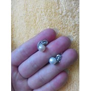 Серебряные серьги с жемчугом фотография