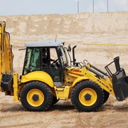 Экскаватор-погрузчик New Holland B90 B фотография