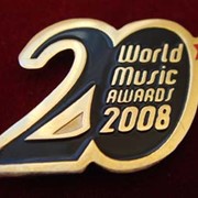 Металлические значки `World Music Awards` фотография