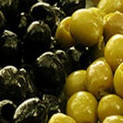Оливки и маслины консервированные фото